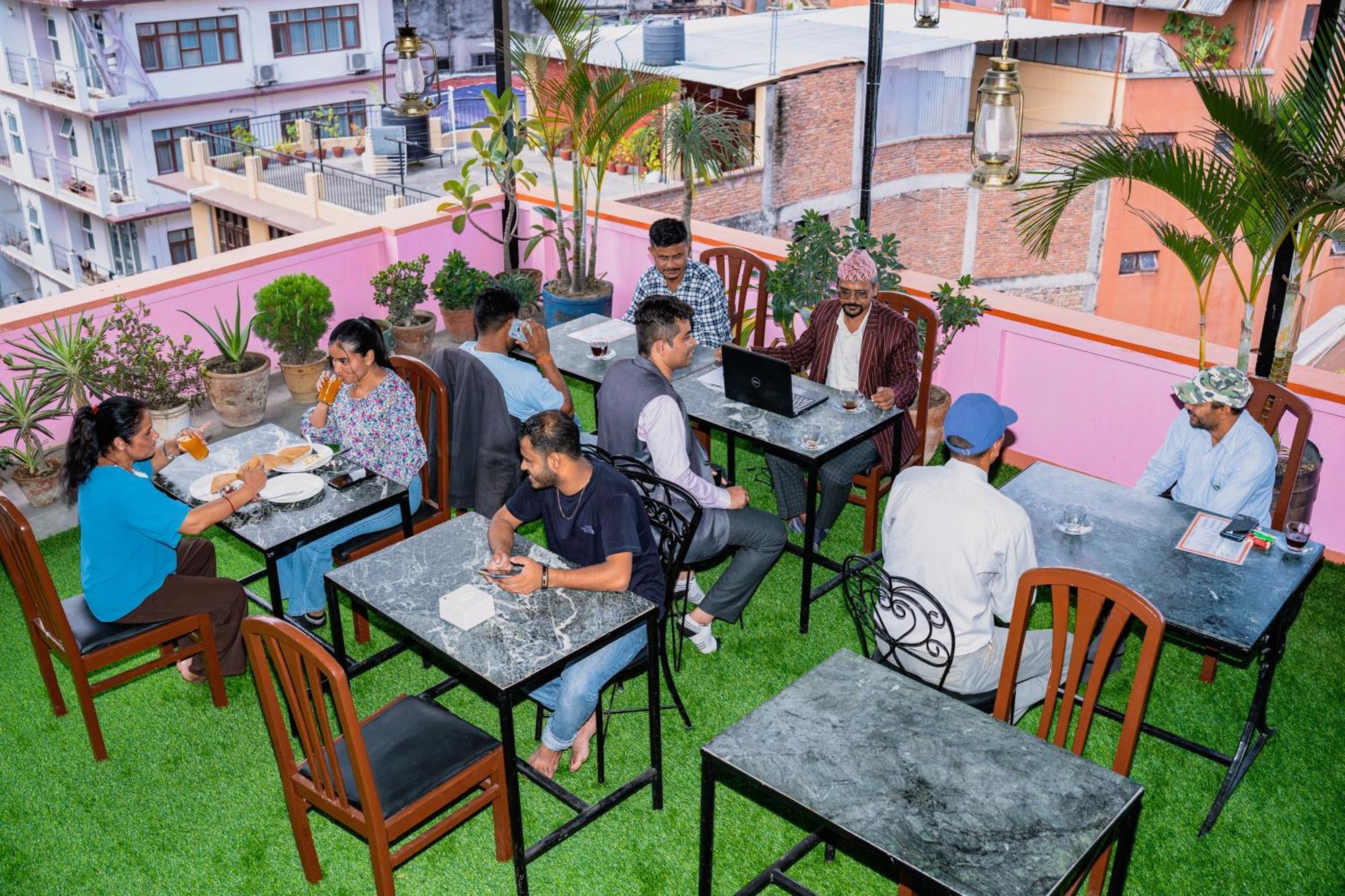 Karma Travellers Home Kathmandu Bagian luar foto