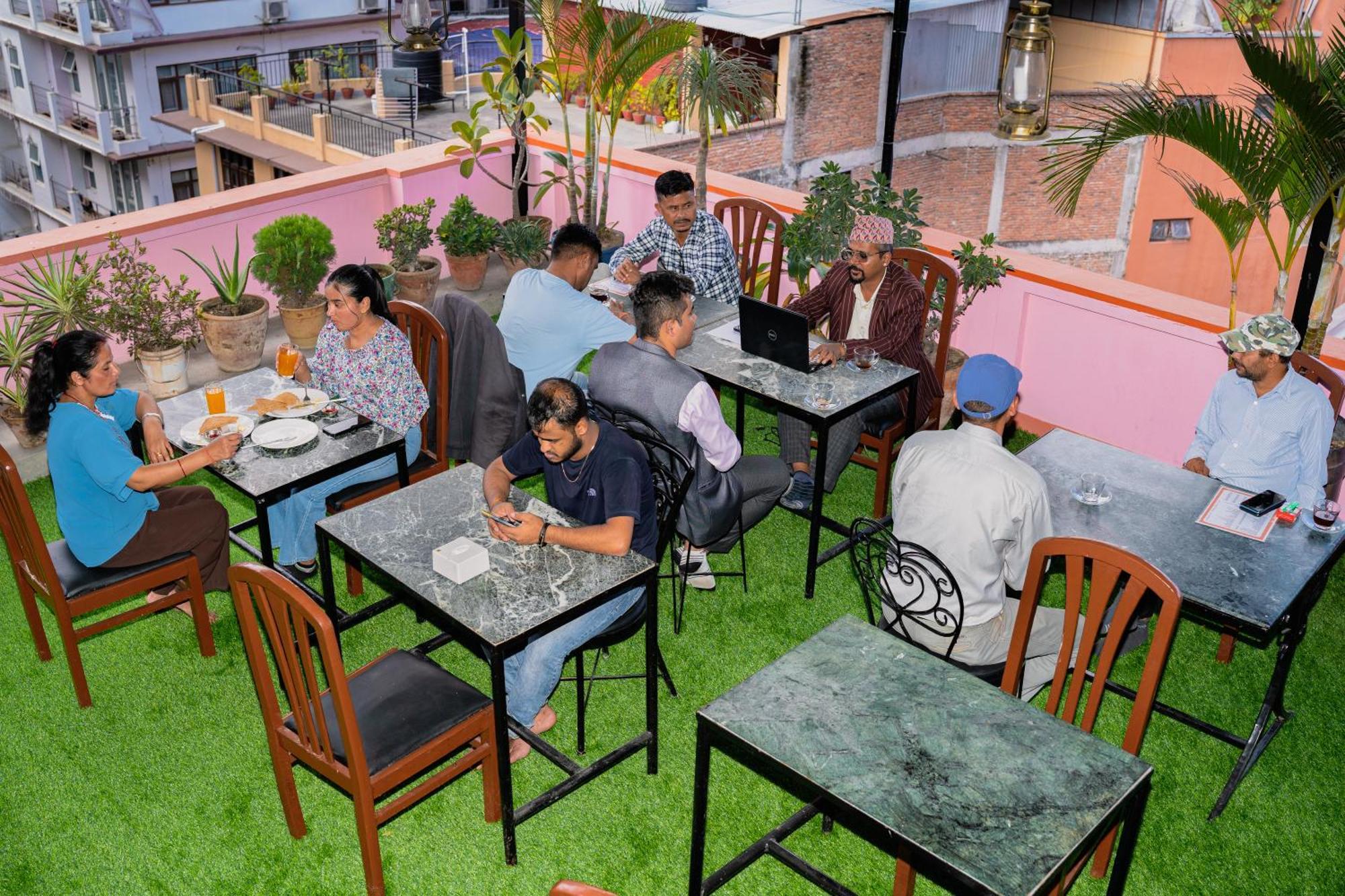 Karma Travellers Home Kathmandu Bagian luar foto