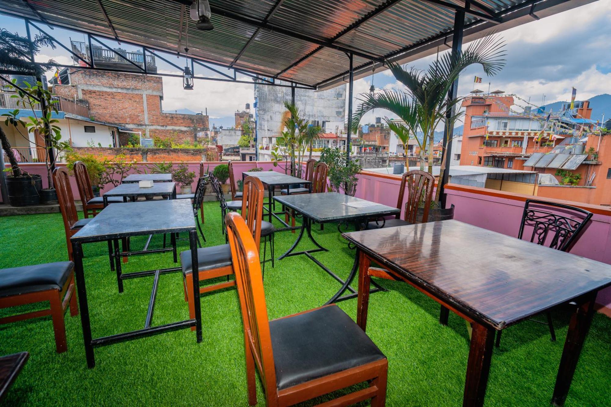 Karma Travellers Home Kathmandu Bagian luar foto
