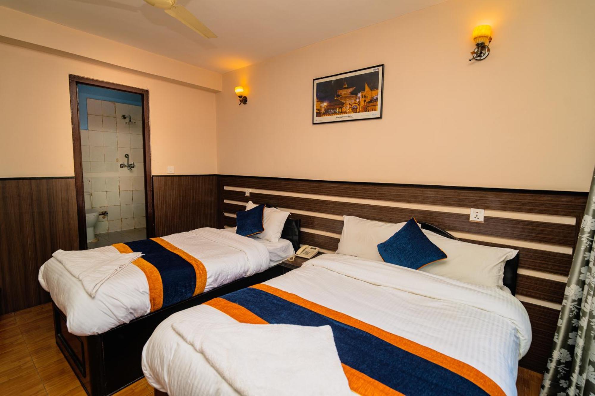 Karma Travellers Home Kathmandu Bagian luar foto