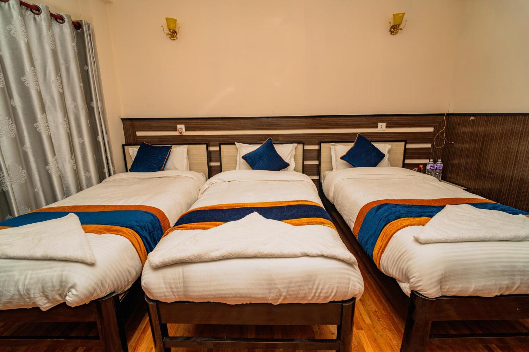 Karma Travellers Home Kathmandu Bagian luar foto