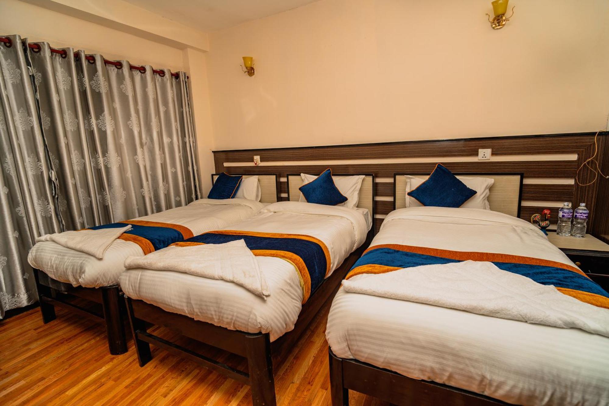 Karma Travellers Home Kathmandu Bagian luar foto