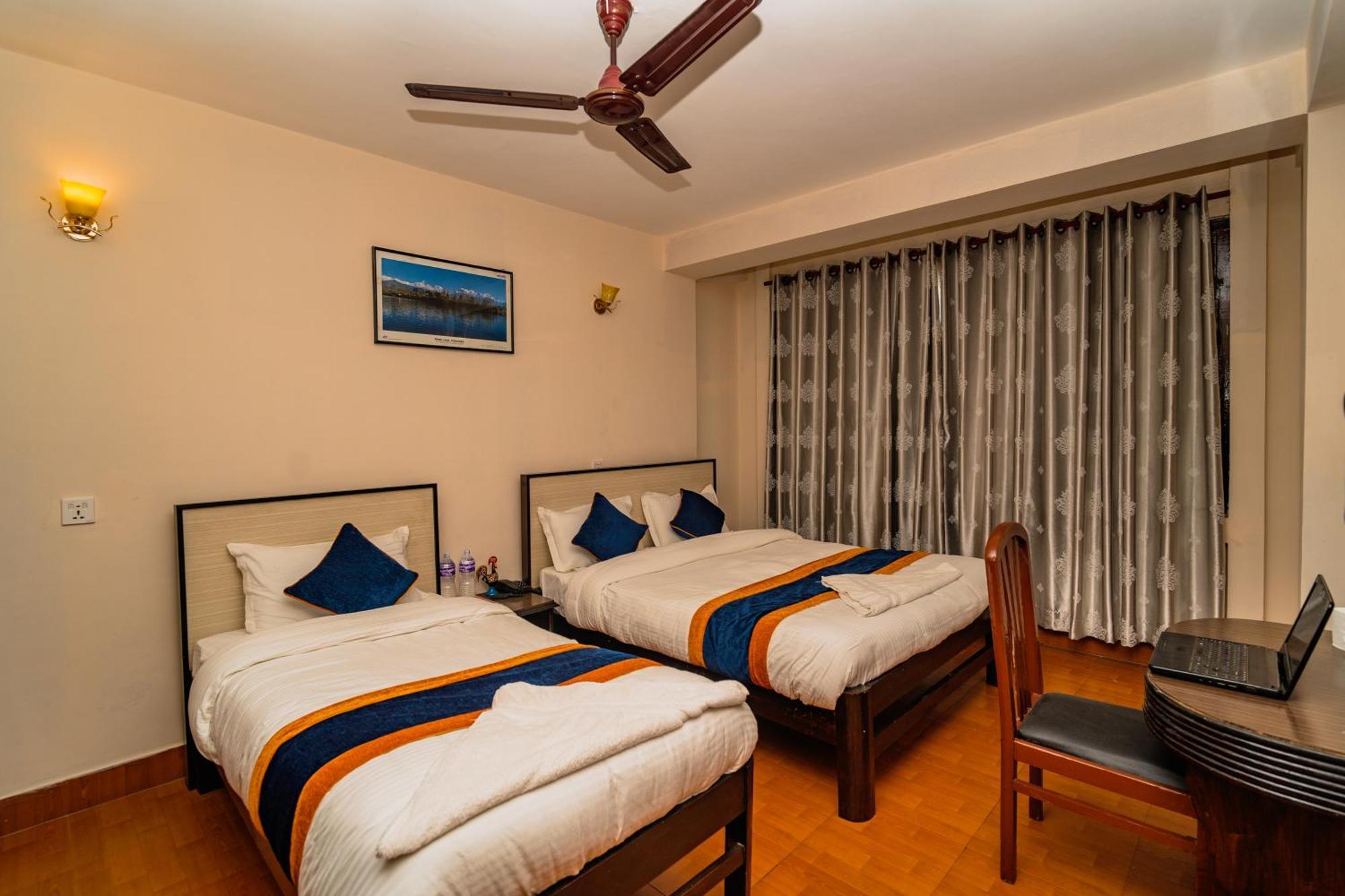 Karma Travellers Home Kathmandu Bagian luar foto