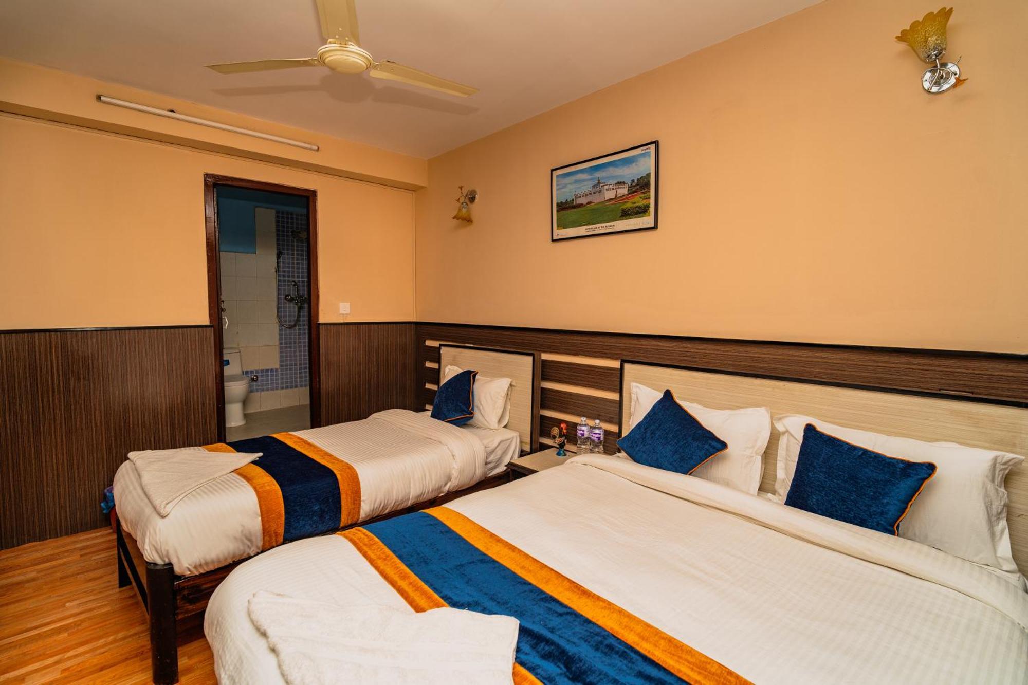 Karma Travellers Home Kathmandu Bagian luar foto