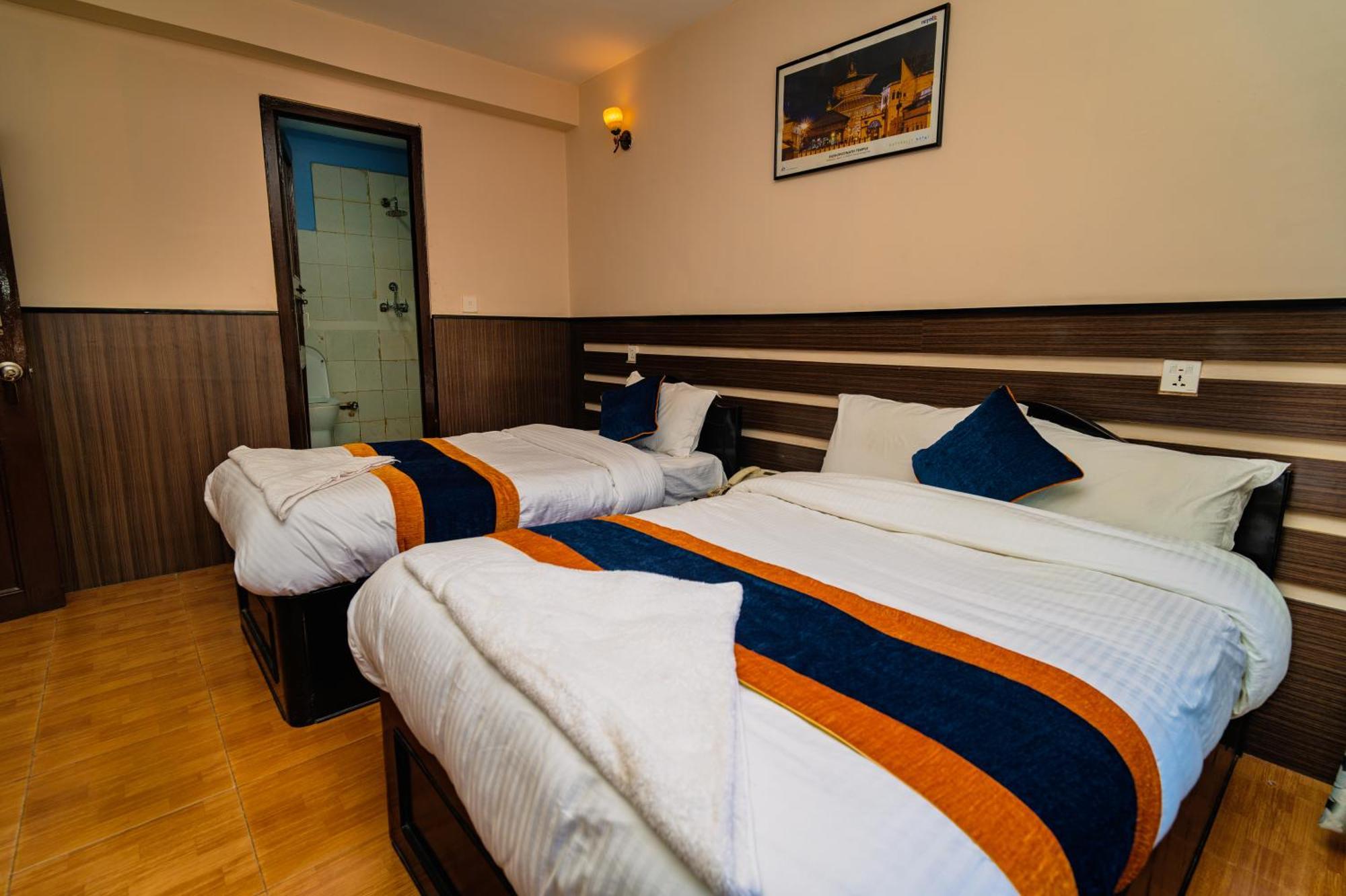 Karma Travellers Home Kathmandu Bagian luar foto