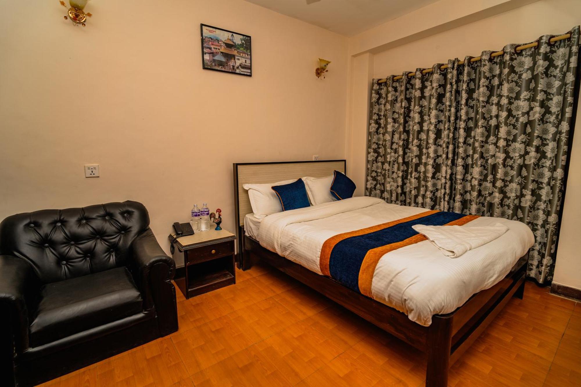 Karma Travellers Home Kathmandu Bagian luar foto